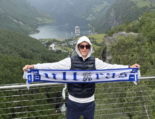 PORTA L’AZZURRO CON TE – Andrea ci saluta direttamente da un fiordo norvegese